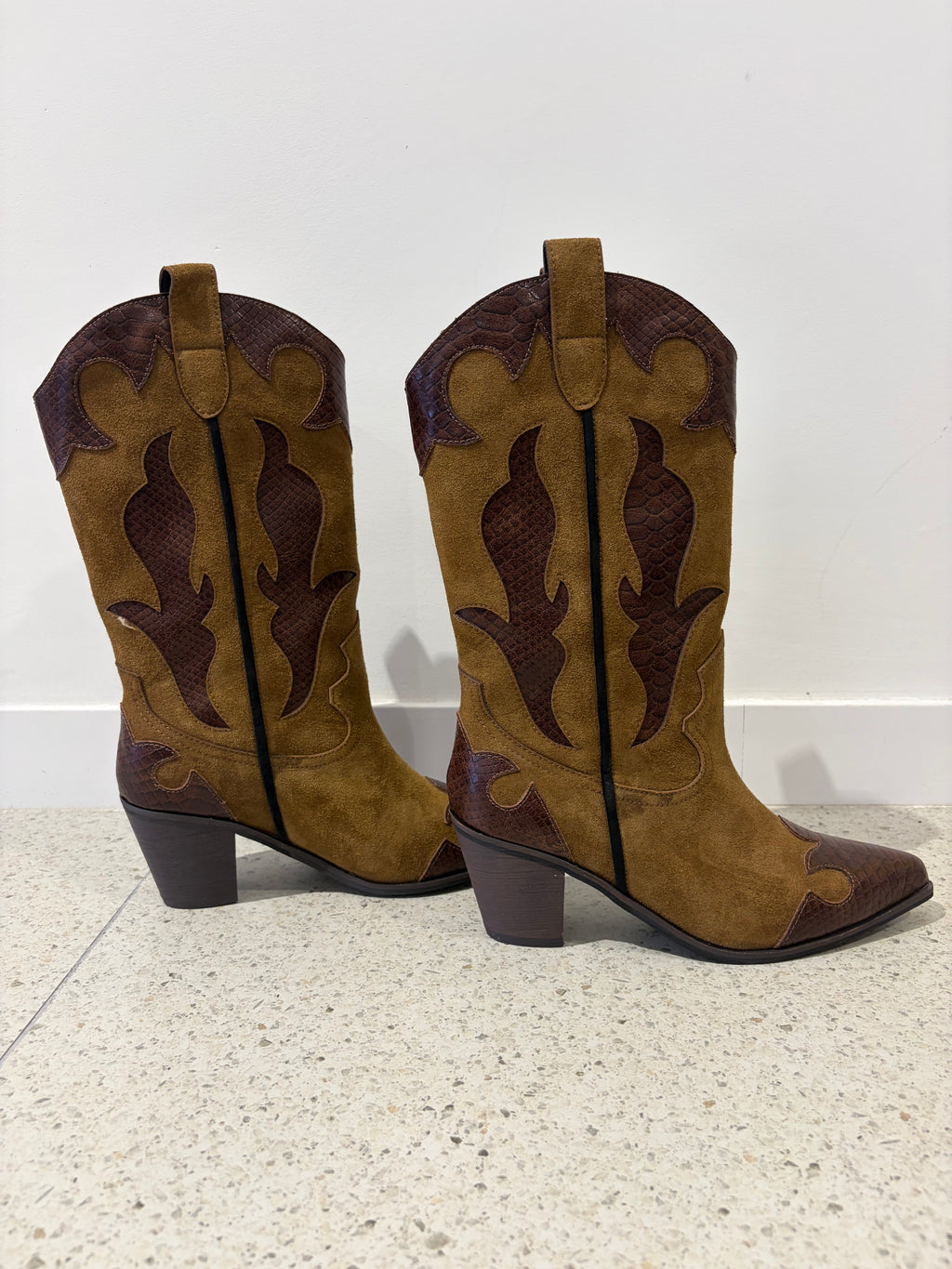 【ERROR.】 Western Stitch Boots / Brown