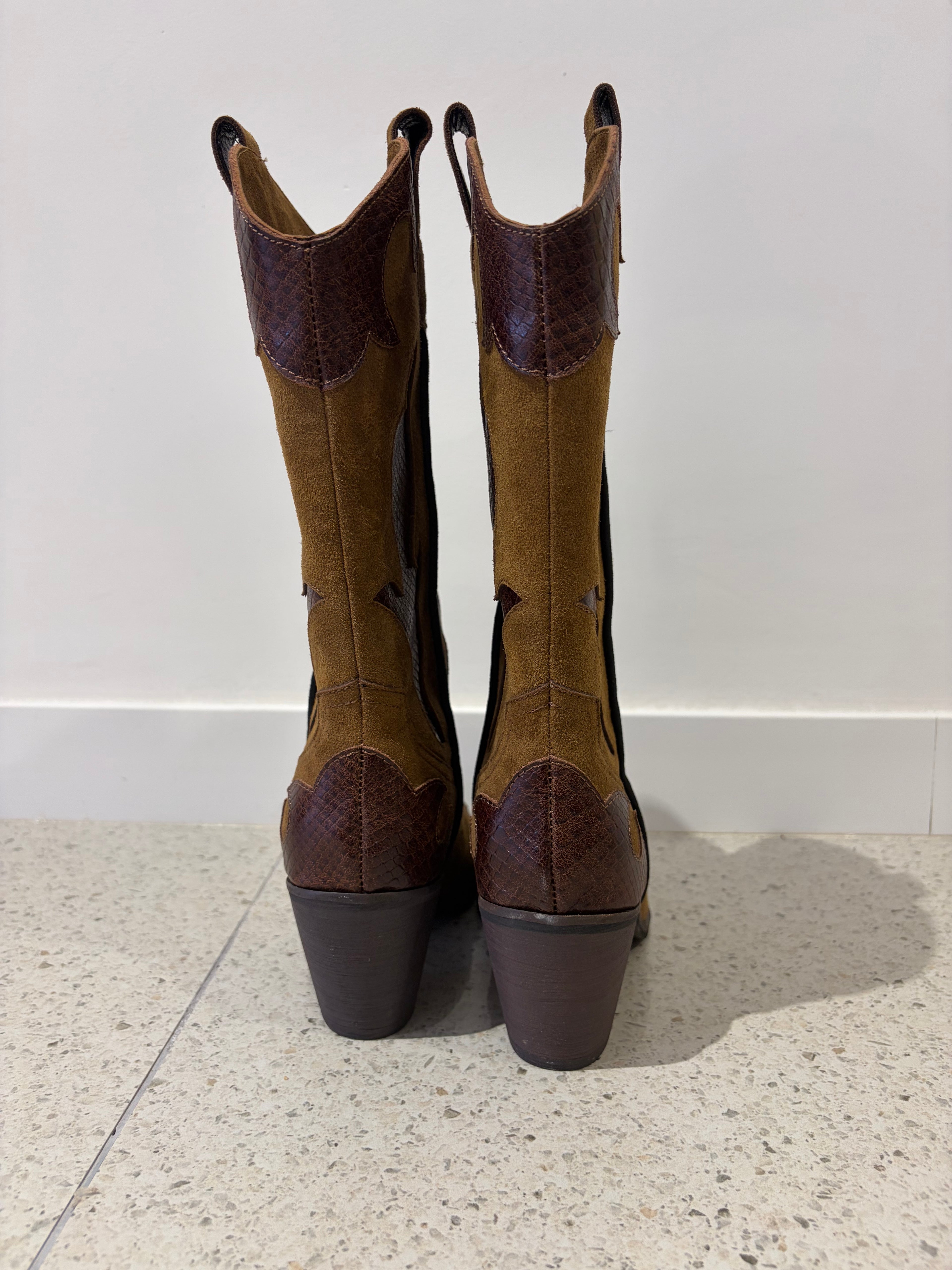 【ERROR.】 Western Stitch Boots / Brown