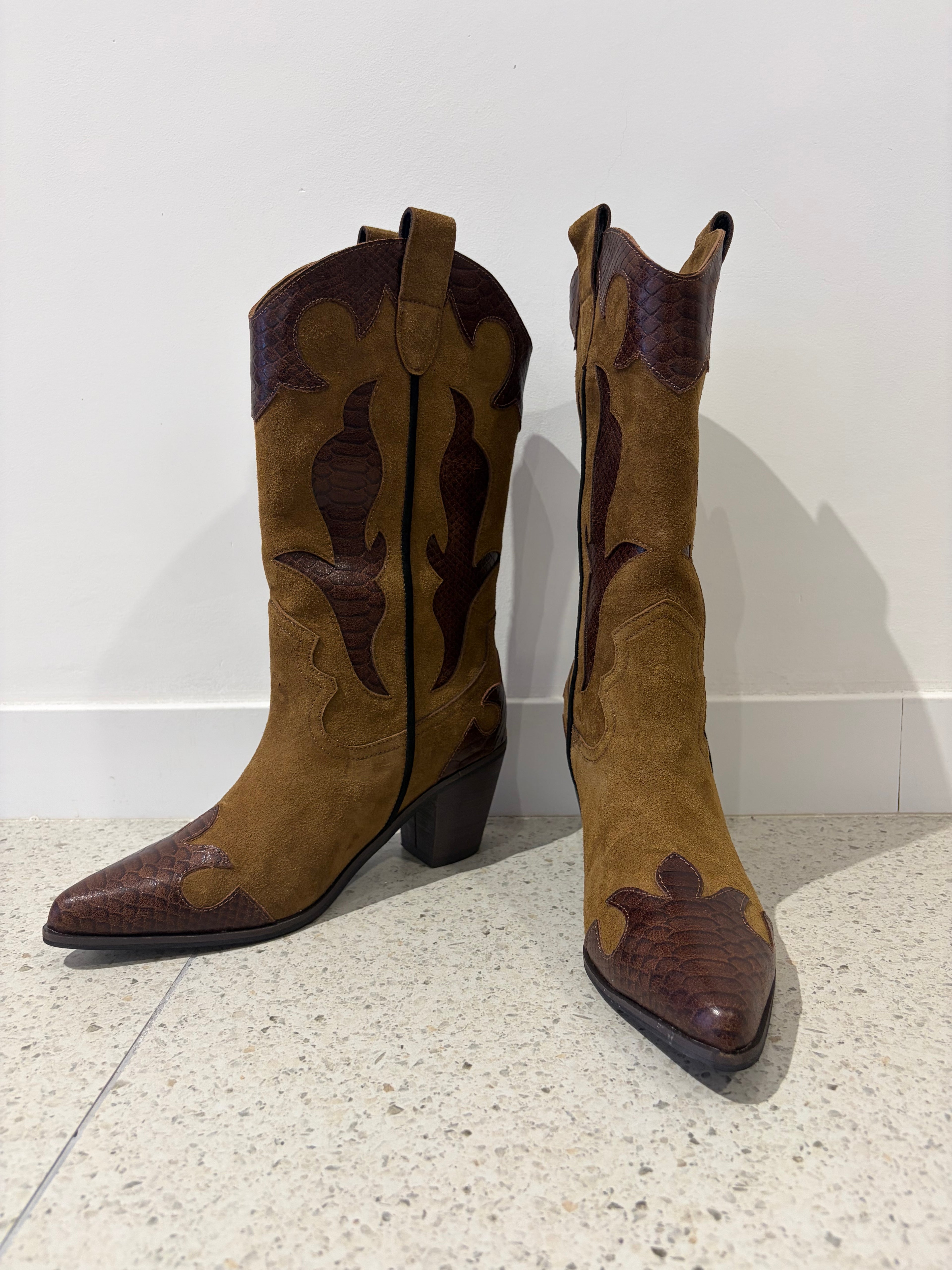 【ERROR.】 Western Stitch Boots / Brown