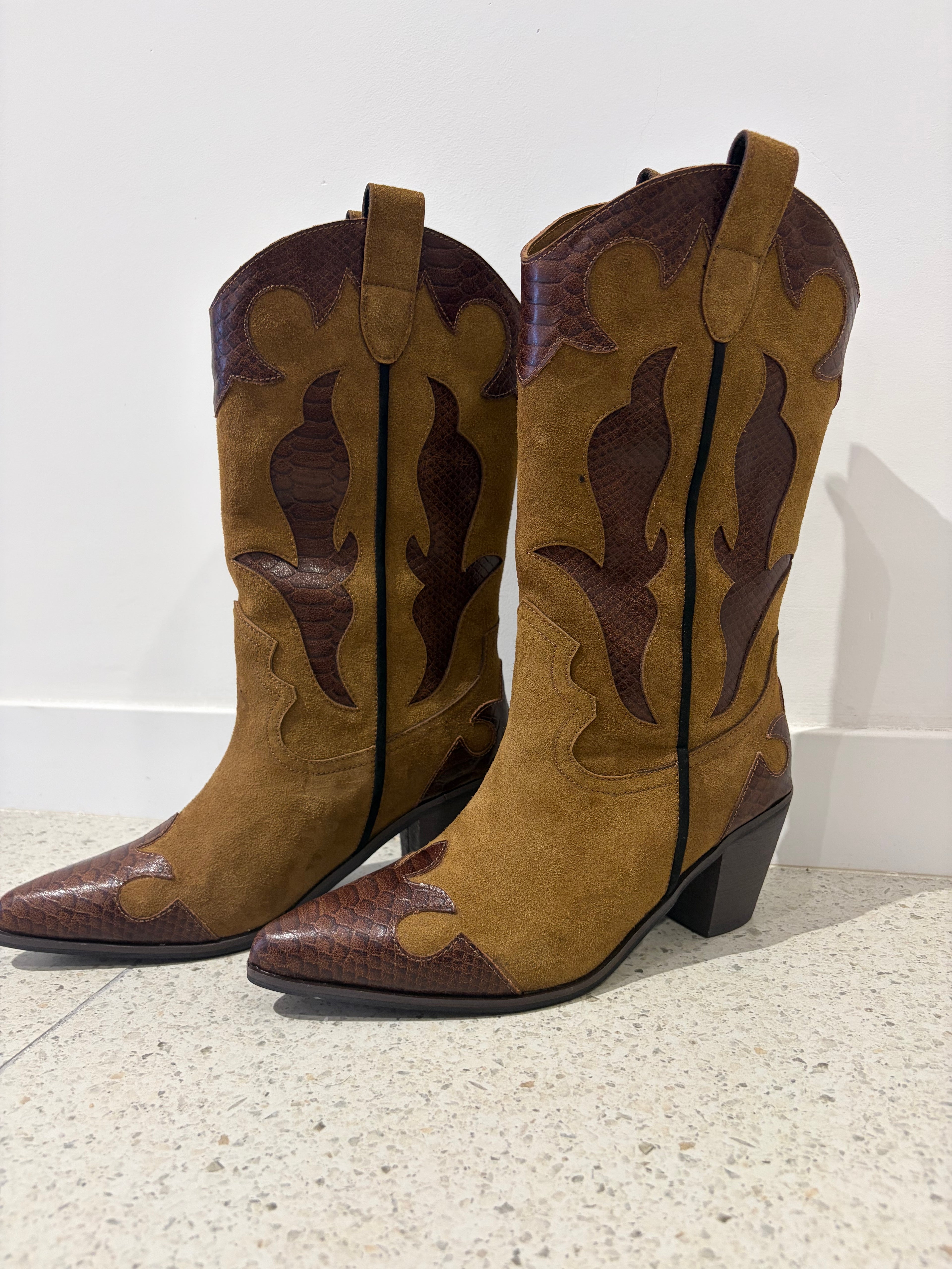 【ERROR.】 Western Stitch Boots / Brown
