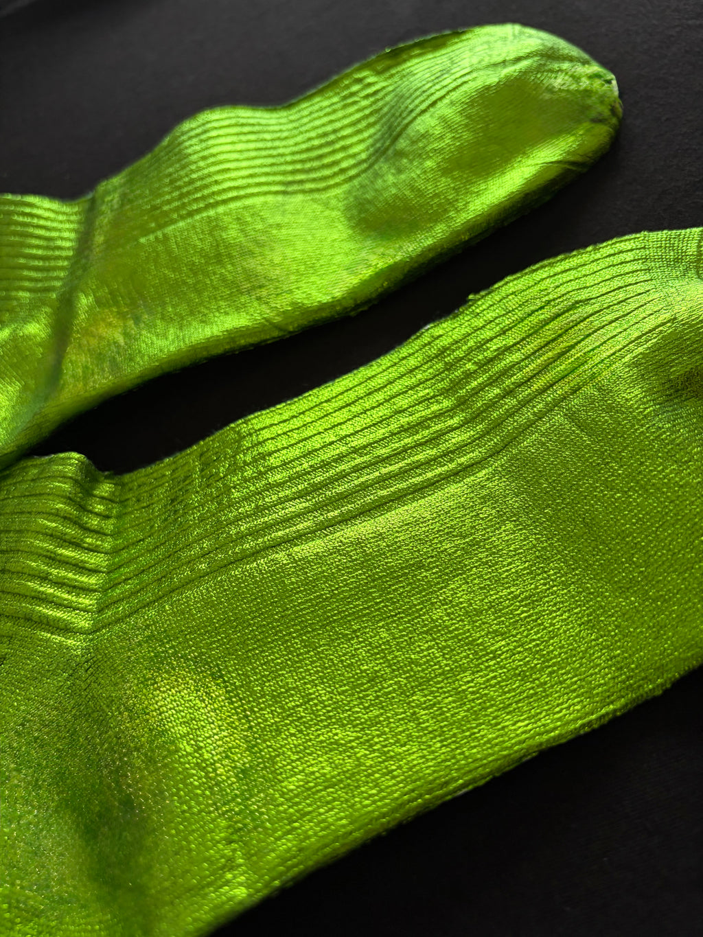 【ERROR.】Metallic Glow Crew Socks / Green