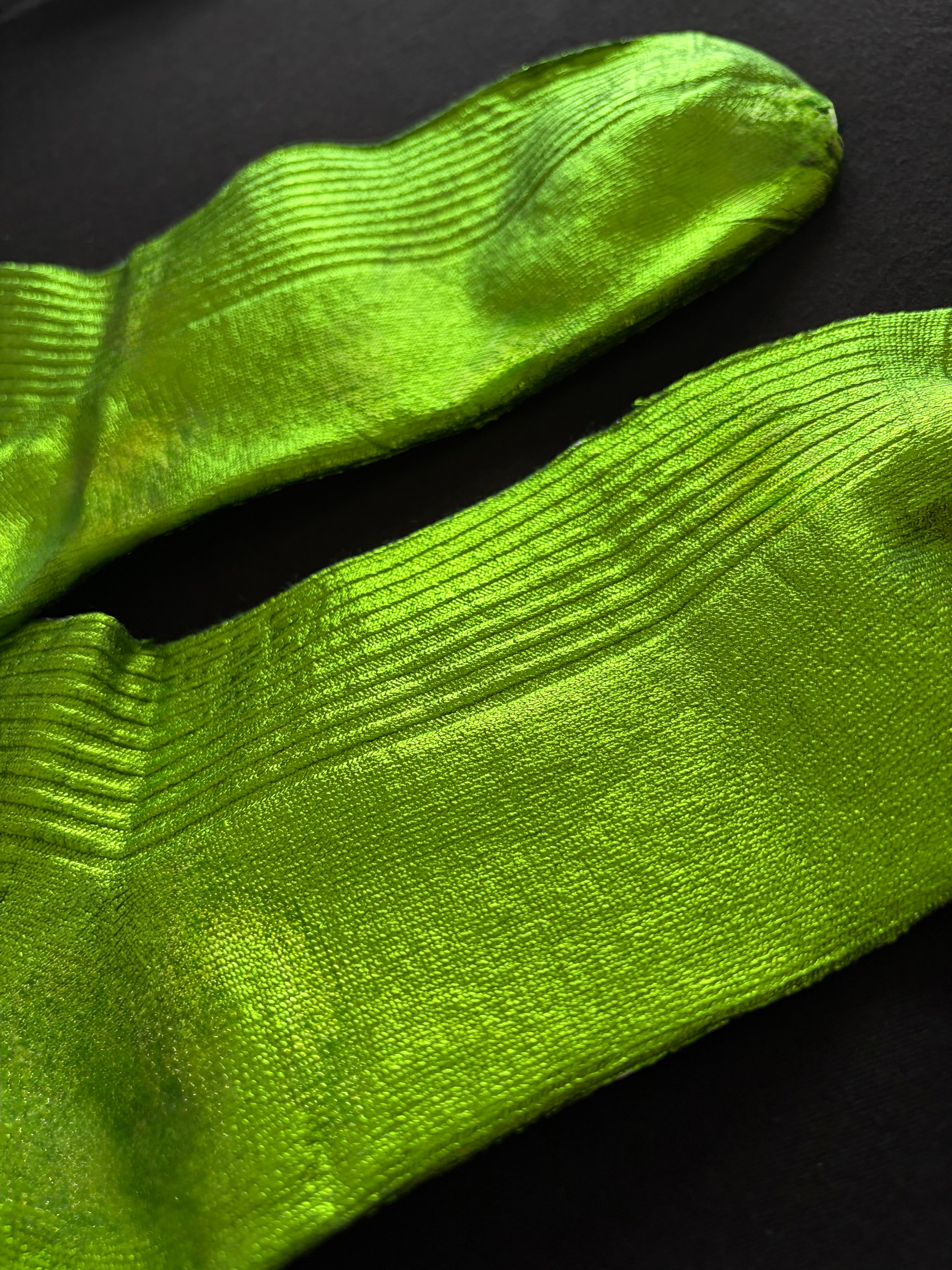 【ERROR.】Metallic Glow Crew Socks / Green